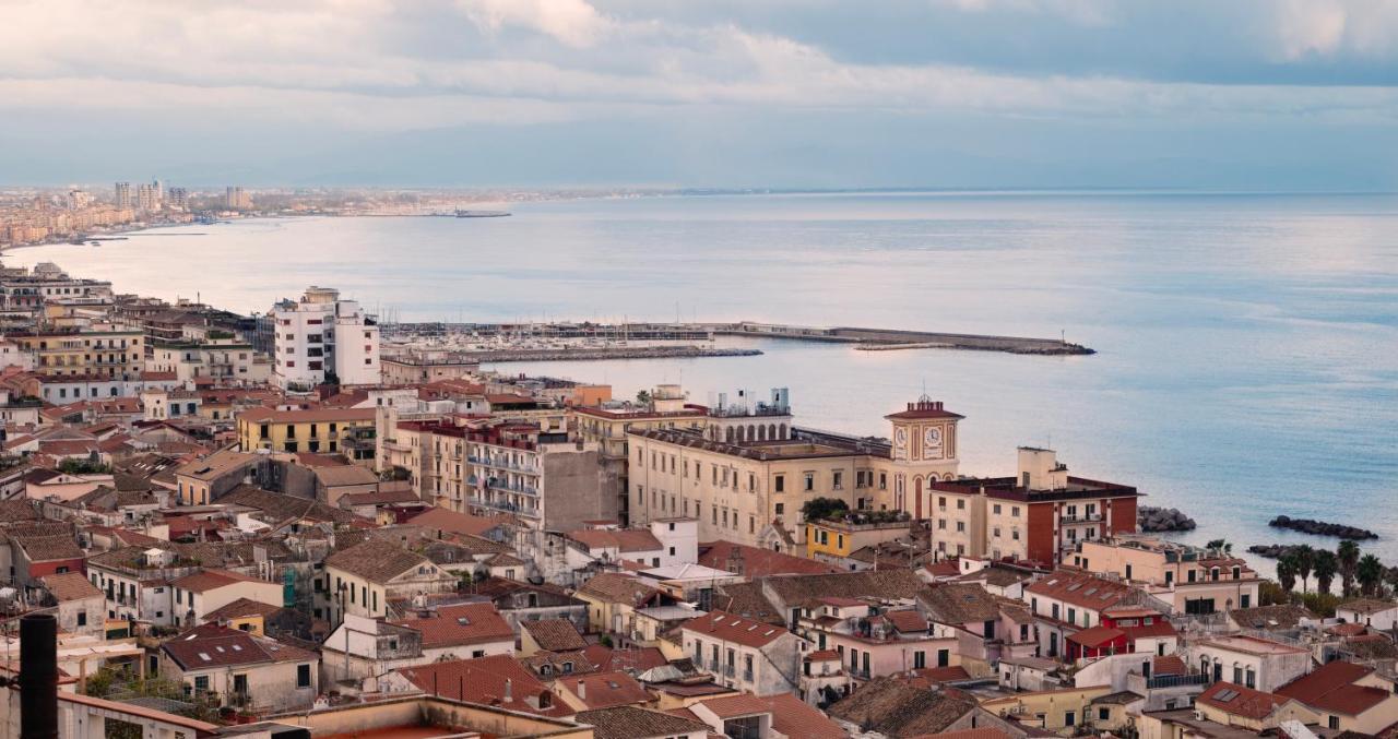Ferienwohnung Casa "Kapri" Da Eva - Salerno Centro Con Self Check-In Exterior foto
