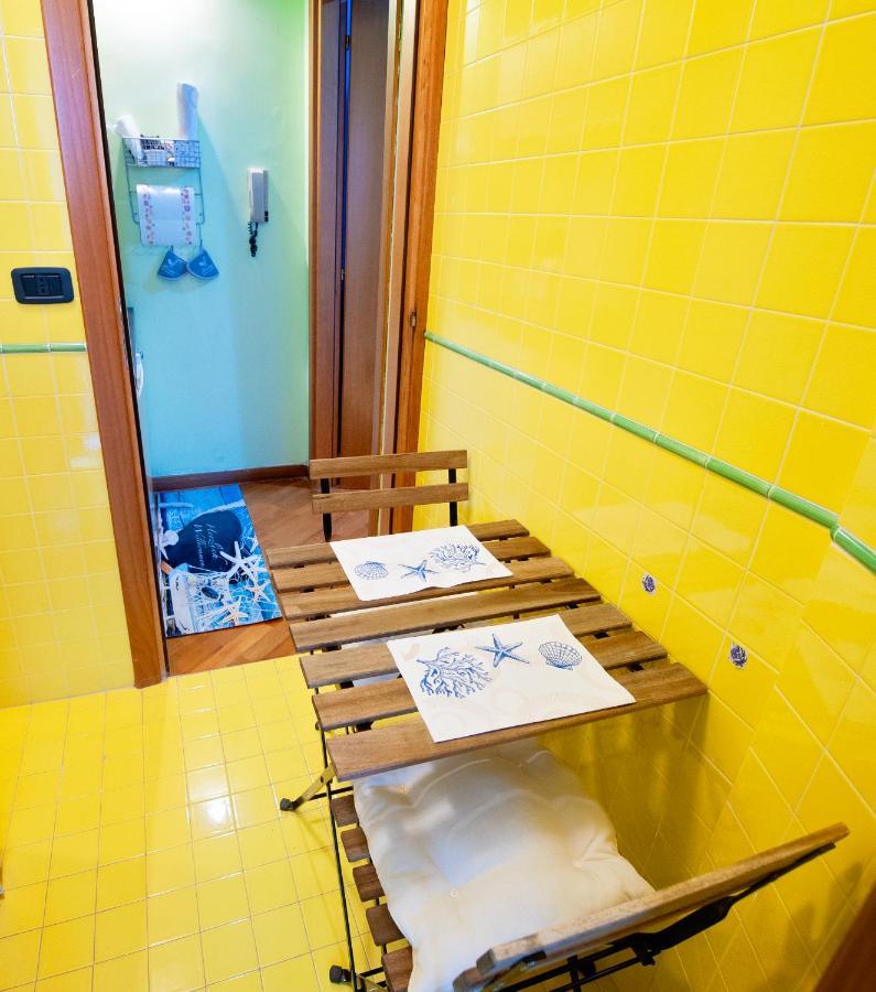 Ferienwohnung Casa "Kapri" Da Eva - Salerno Centro Con Self Check-In Exterior foto